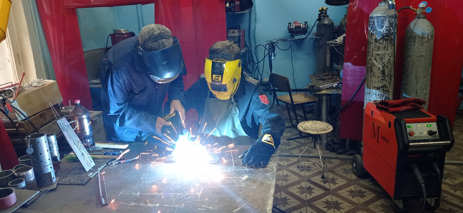 01.04.2025 в рамках профориентационной работы «Инженерная школа ПГУ» кафедру СЛПиМ посетили учащиеся 10х классов МБОУ СОШ № 35, 37, 18, 52 города Пензы.